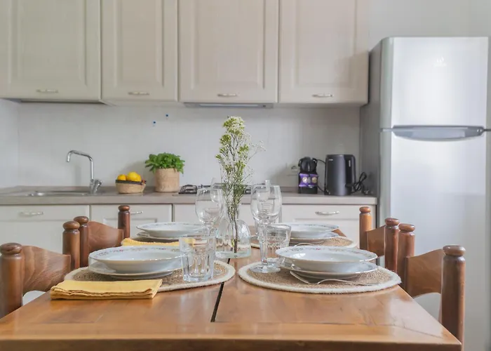 La Quiete With Private Garden By Rent Апартаменты Лалльо
