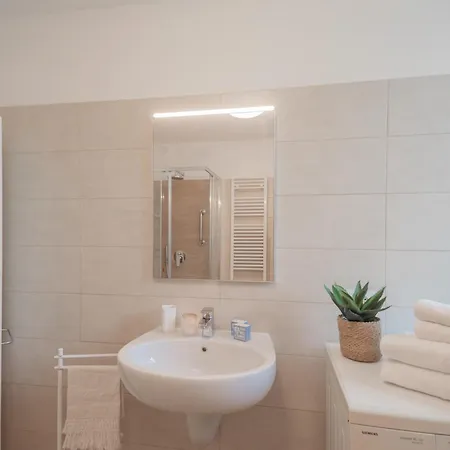 Apartment La Quiete With Private Garden By Rent