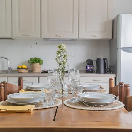 La Quiete With Private Garden By Rent Апартаменты Лалльо