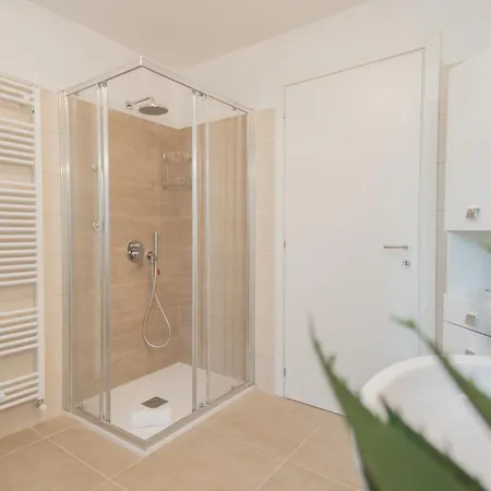 شقة La Quiete With Private Garden *