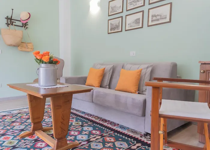 La Quiete With Private Garden By Rent Appartement