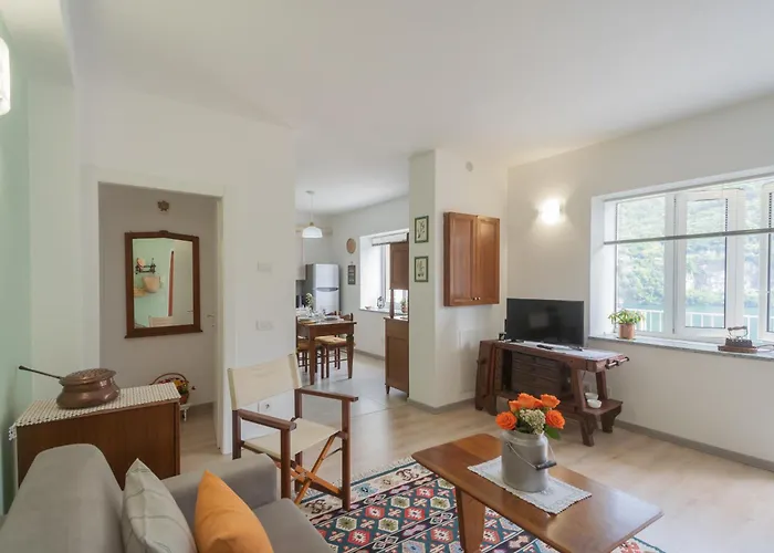 דירה La Quiete With Private Garden By Rent לאליו