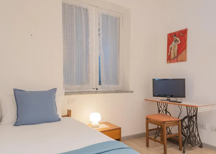 La Quiete With Private Garden By Rent