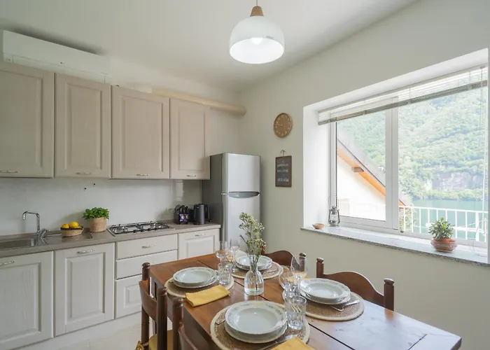 La Quiete With Private Garden By Rent דירה