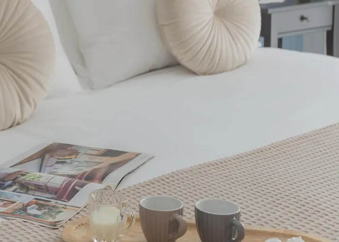 La Quiete With Private Garden By Rent דירה *